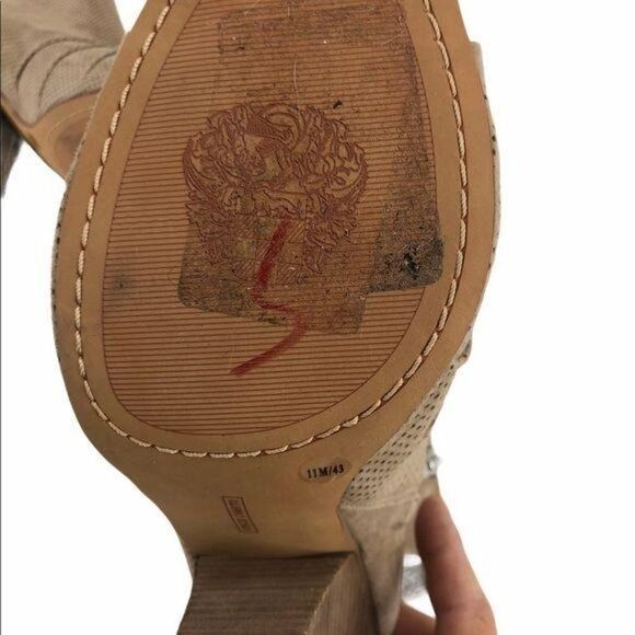 Vince Camuto VC Kentvi Leather Perforated Peep Toe Slingback Heel Tan Sz 11 - Picture 9 of 10